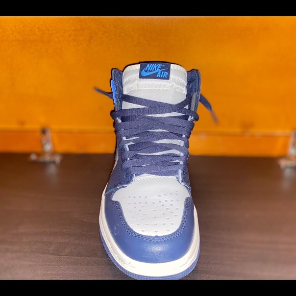 Jordan 1 retro high “Obsidian UNC” size 7